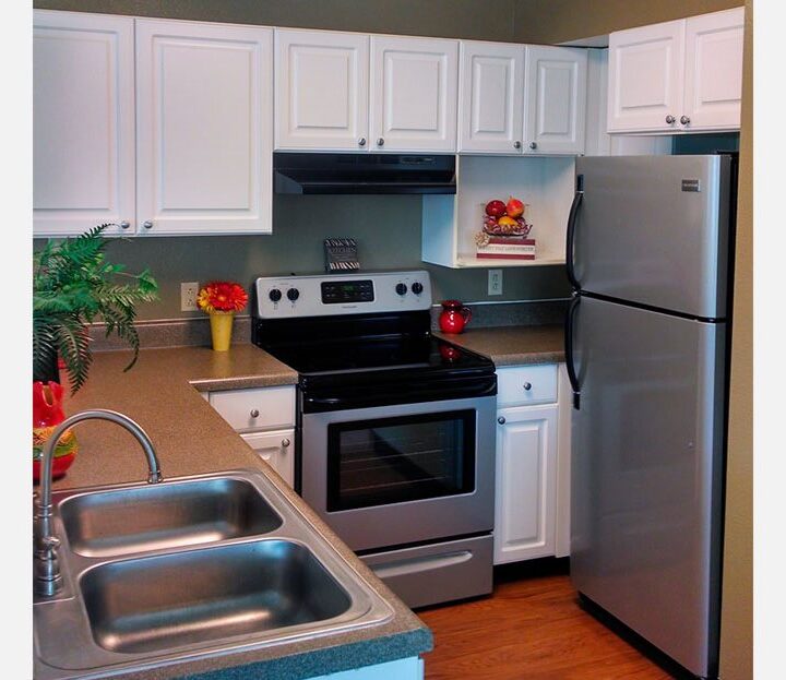 Kitchen Kitchen - Apartments in Quad Cities